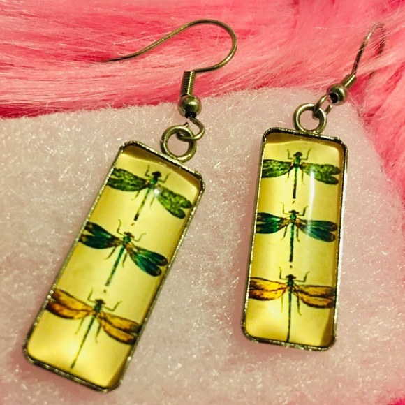 Genuine CaBonchon Earrings - Picture 2 of 4